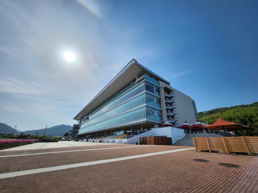 부산경남렛츠런 본장 scaled 1