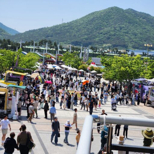 cropped 20250504 렛츠런파크 부산경남경마장 본장 무료입장객 scaled 1